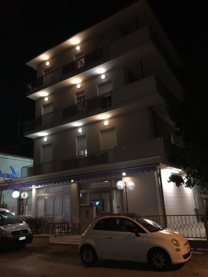 רימיני Hotel Annetta מראה חיצוני תמונה