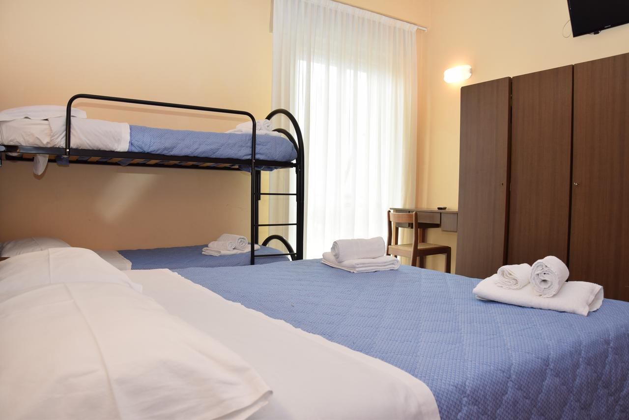 רימיני Hotel Annetta מראה חיצוני תמונה